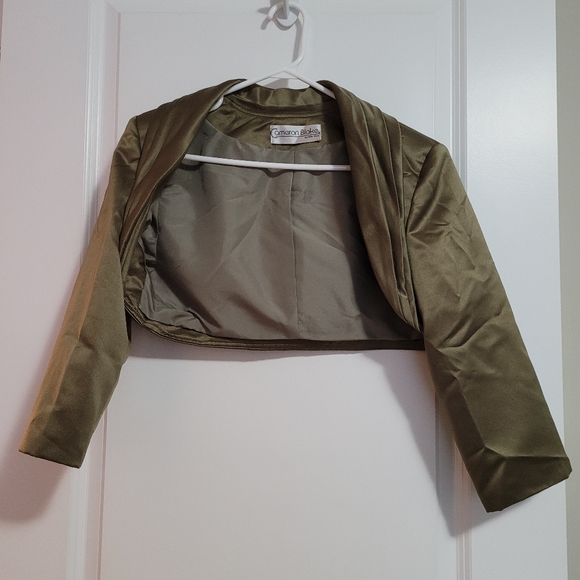 Cameron Blake by Mon Cheri size 10 Gown with Bolero in size 10 - Picture 15 of 16